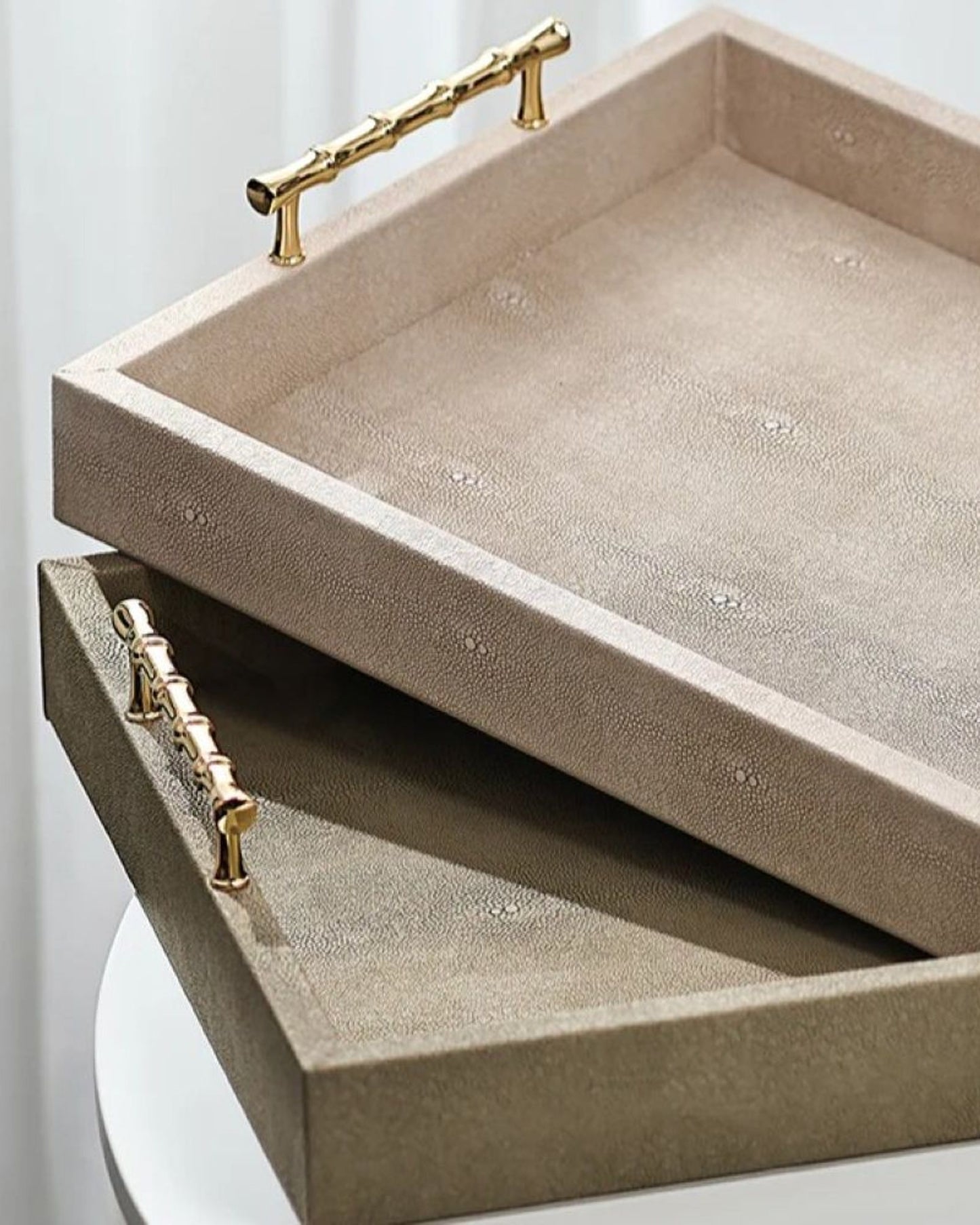 صينية وينكو شاغرين بيج بمقبض من الخيزران 40.5×30.3 سم - T-096-1094T-X40