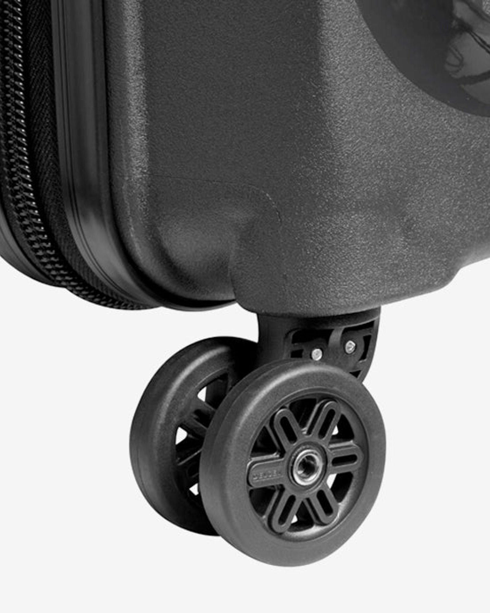 مجموعة حقائب ديلسي باريس بلمونت بلس غير القابلة للتوسيع، مكونة من 3 قطع + حقيبة ظهر مريحة مجانية