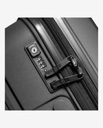 مجموعة حقائب ديلسي باريس بلمونت بلس غير القابلة للتوسيع، مكونة من 3 قطع + حقيبة ظهر مريحة مجانية