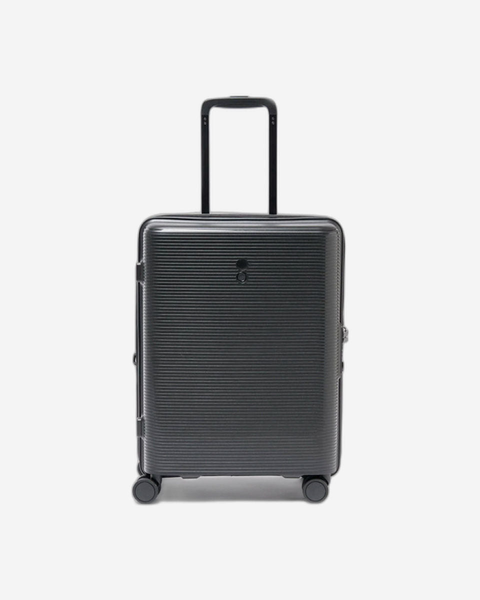 حقيبة إيكولاك فورزا الصلبة ذات العجلات المزدوجة القابلة للتوسيع، مجموعة من 3 قطع