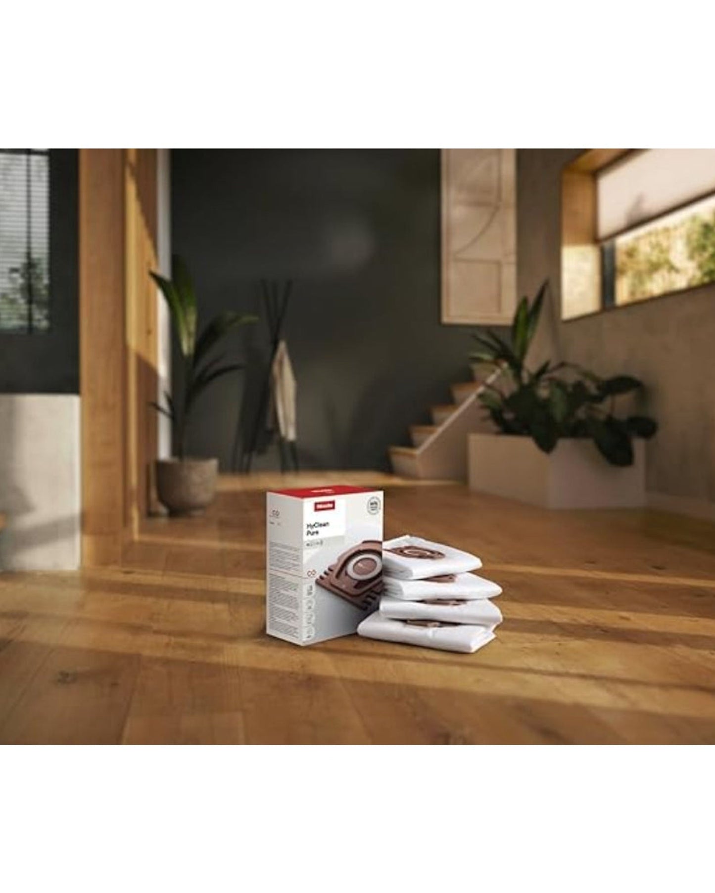 أكياس غبار Miele HyClean Pure CO للمكنسة الكهربائية لجميع طرازات Miele Guard M1، عبوة من 4 أكياس غبار وفلتر عادم AirClean واحد