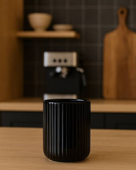 كوب قهوة سيراميكي بتصميم خطوط سوداء من نورديكو | كوب