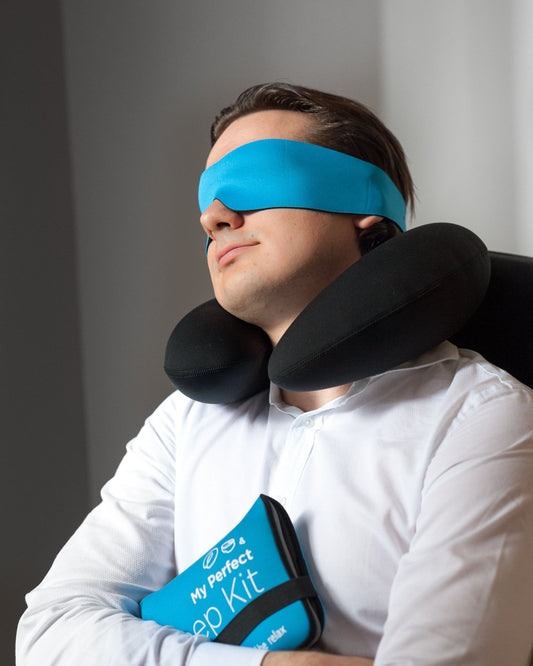 مجموعة النوم المثالية باللون الأزرق