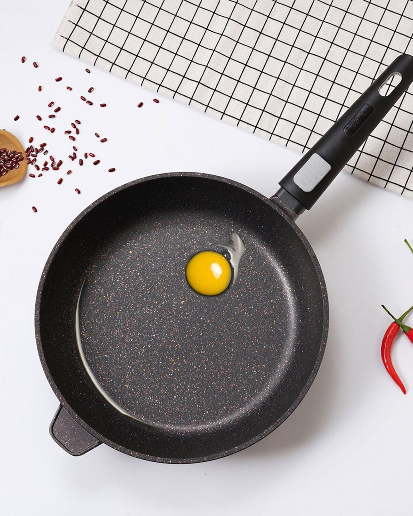 مقلاة فيسمان ريبوستو من الألومنيوم الأسود 24 سم