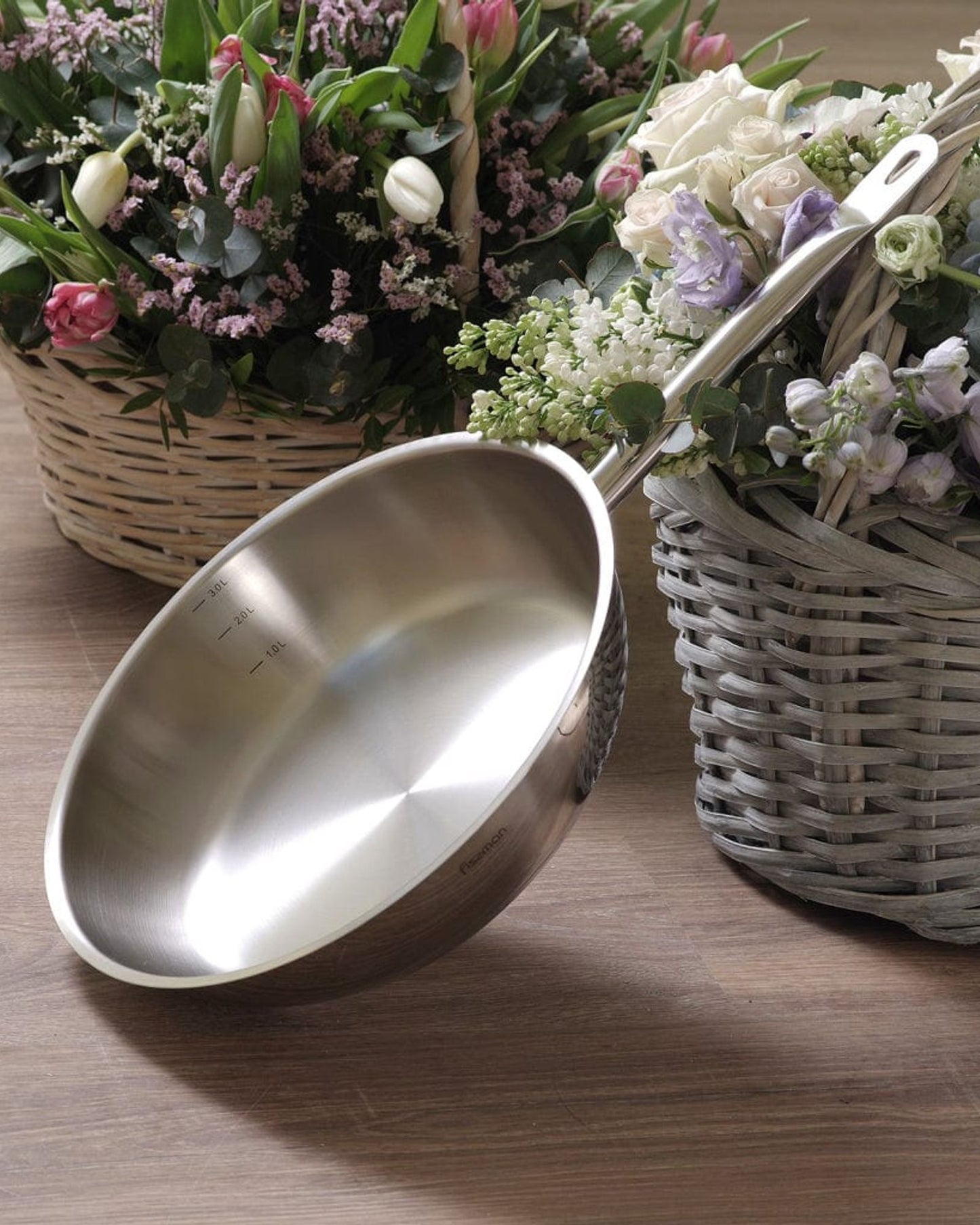 مقلاة فيسمان فضية 28 سم