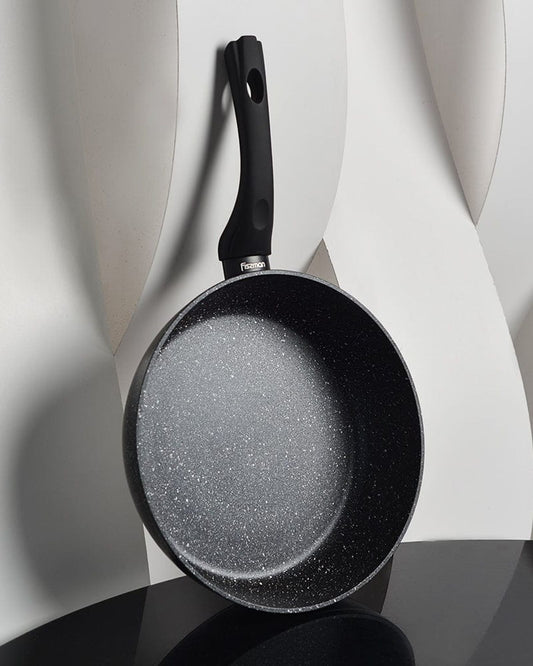 مقلاة فيسمان العميقة من سلسلة فيوري مع طلاء ألومنيوم غير لاصق أسود 26 × 6.5 سم