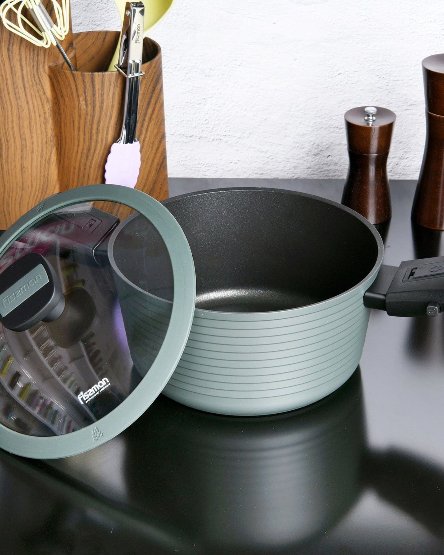 قدر فيسمان مع مقبض سفلي قابل للفصل يعمل بالحث الحراري وغطاء زجاجي 24 × 12 سم/4.5 لتر، أخضر