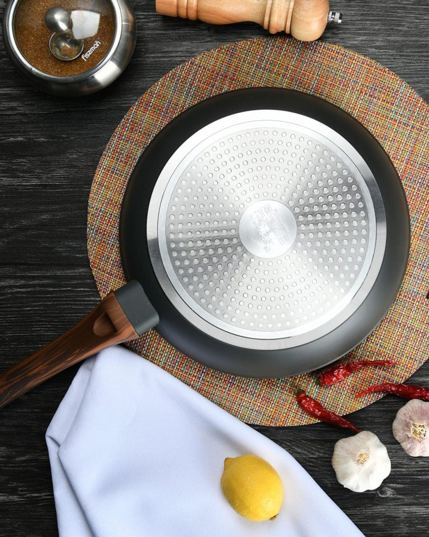 مقلاة فيسمان كابيلا رمادي/أسود 28 سم