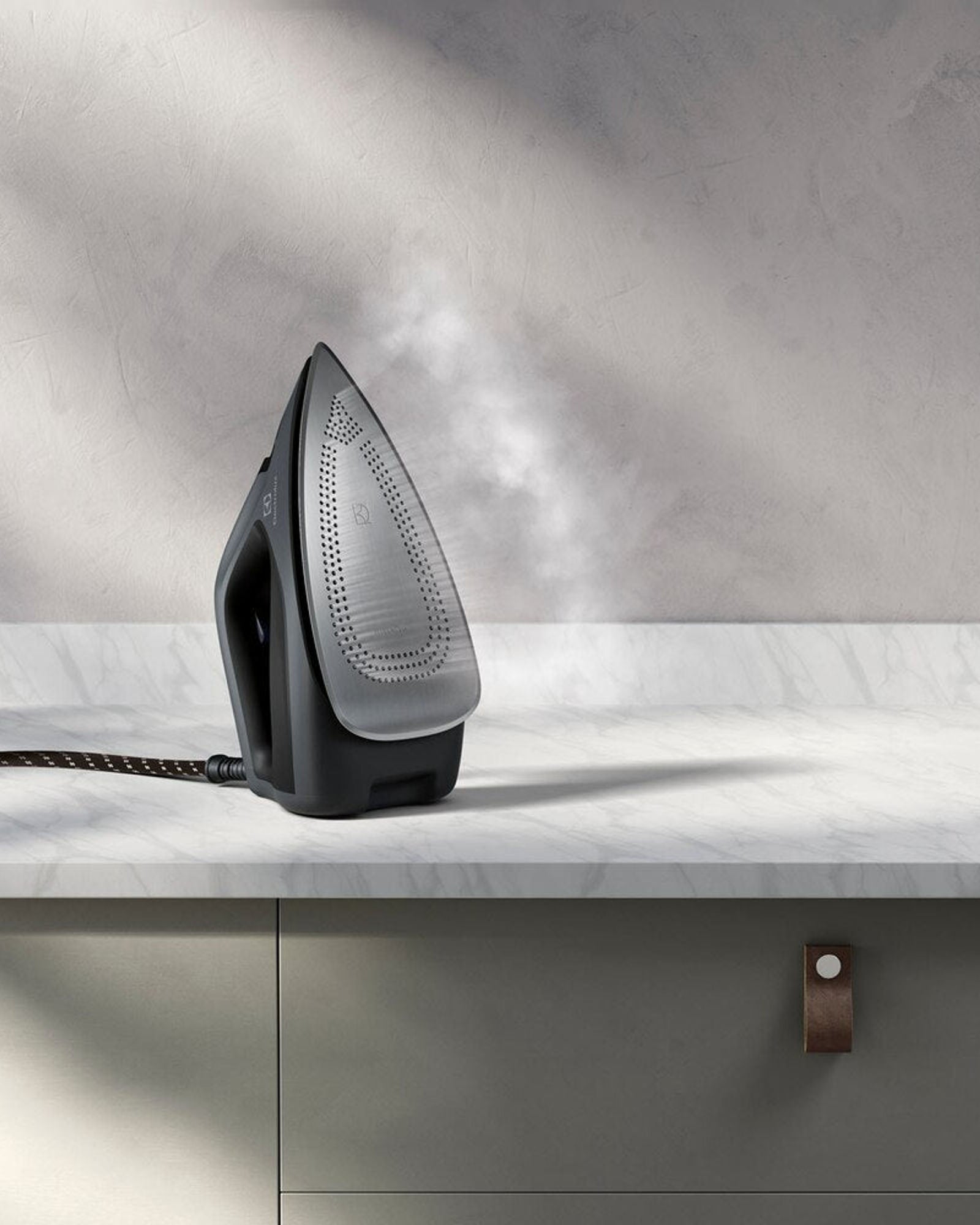 مكواة بخار إلكترولوكس