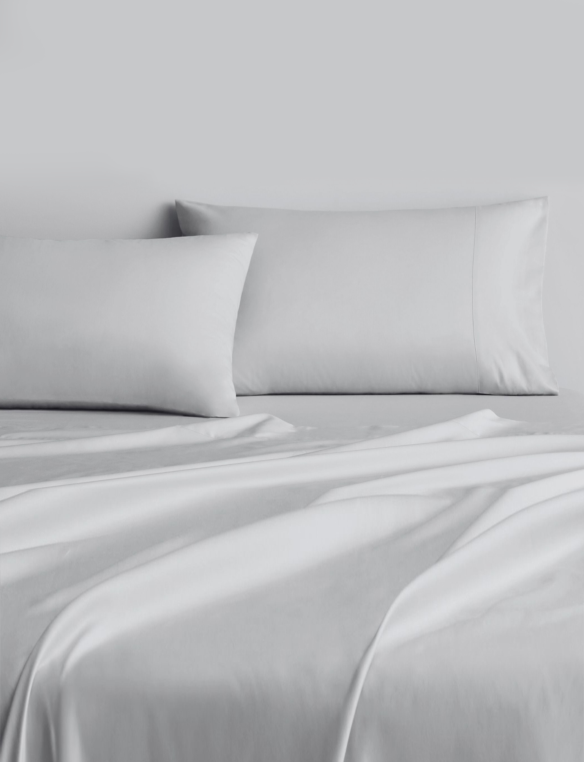 Sheridan 500 TC Cotton Sateen Plain Dyed Super King Fitted Sheet Silver