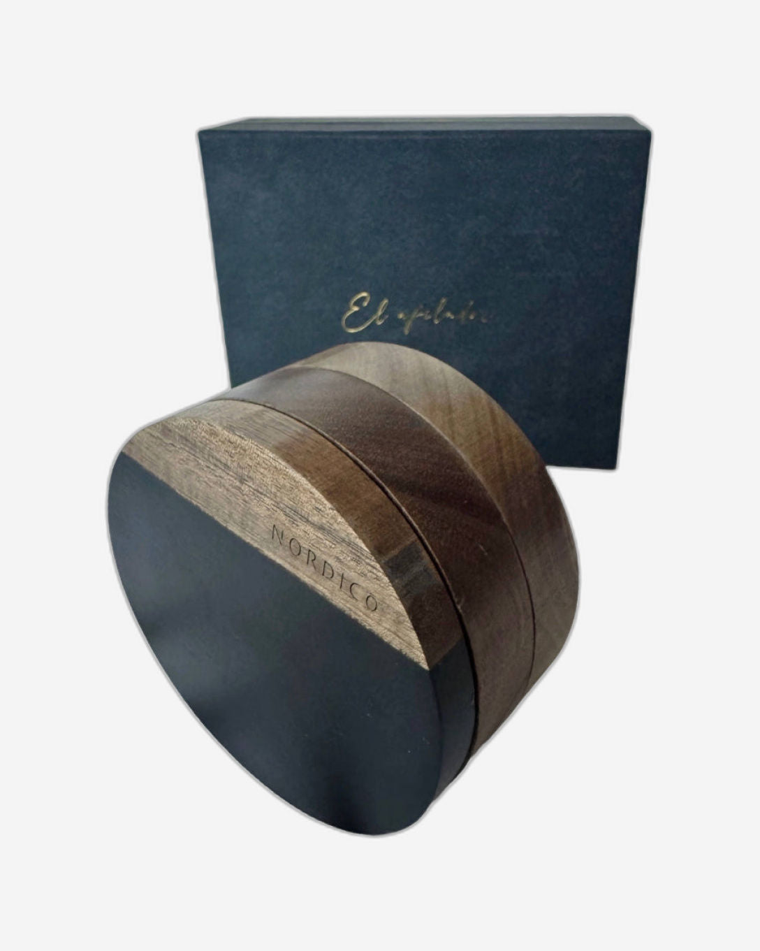 مبراة سكاكين نورديكو وشمع أخضر