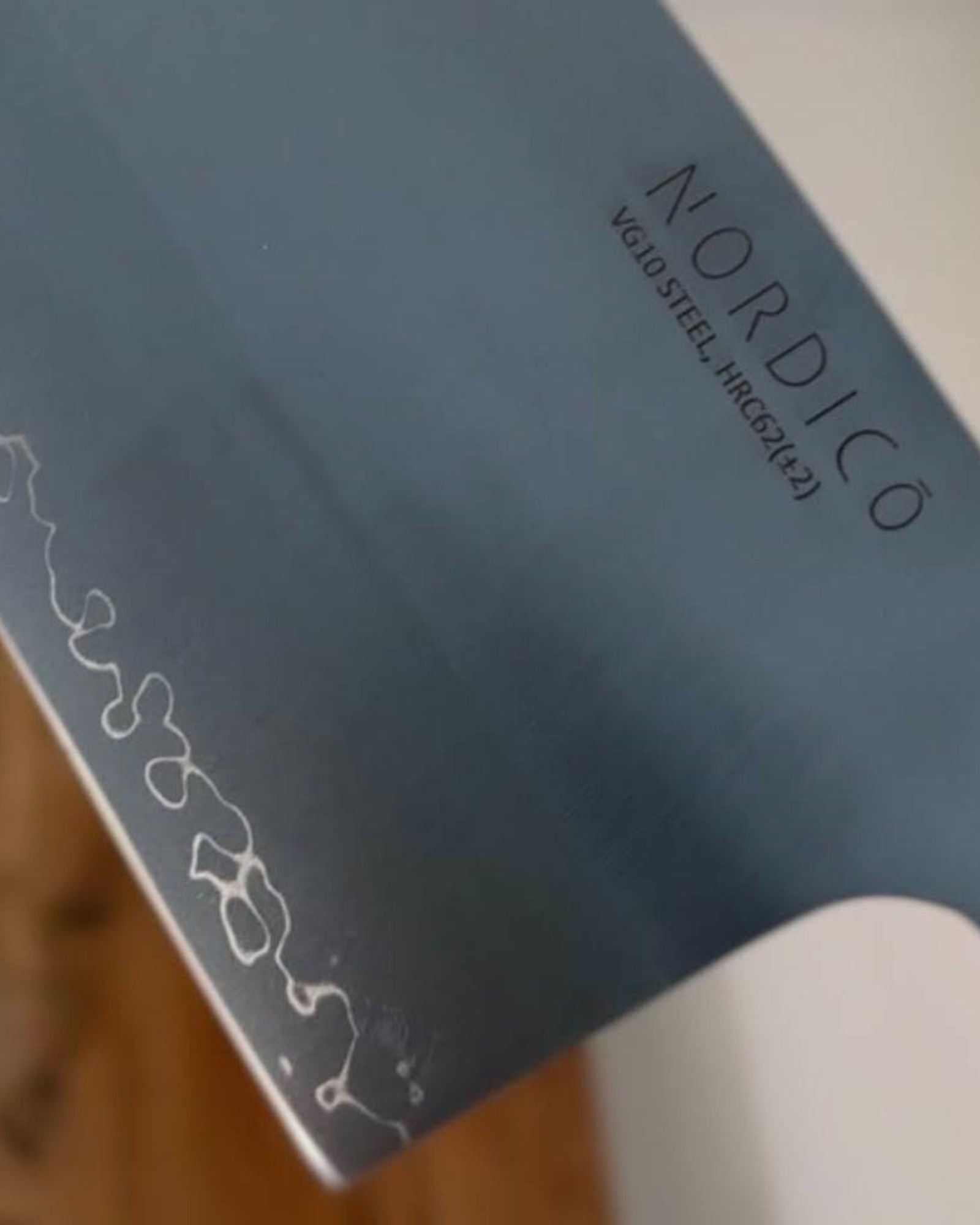 سكين الطاهي Nordico VG-10، مقاس 8 بوصات، ياباني، مع غمد خشبي - هدايا