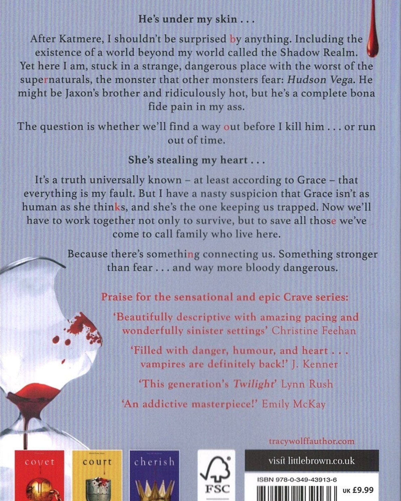 سحر: تعرف على إدمانك الجديد لرومانسية مصاصي الدماء الملحمية!