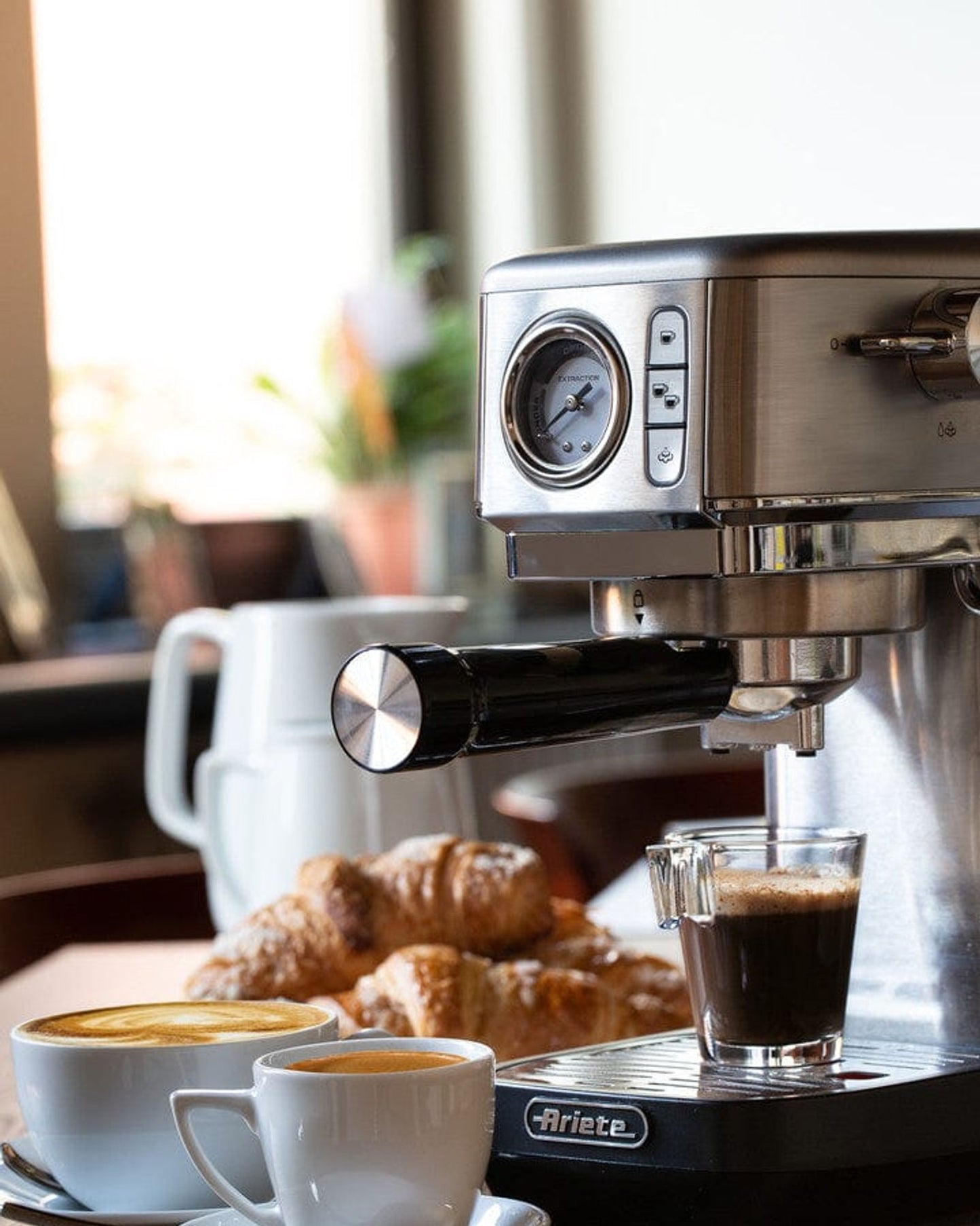 ماكينة صنع الإسبريسو بمضخة أرييتي