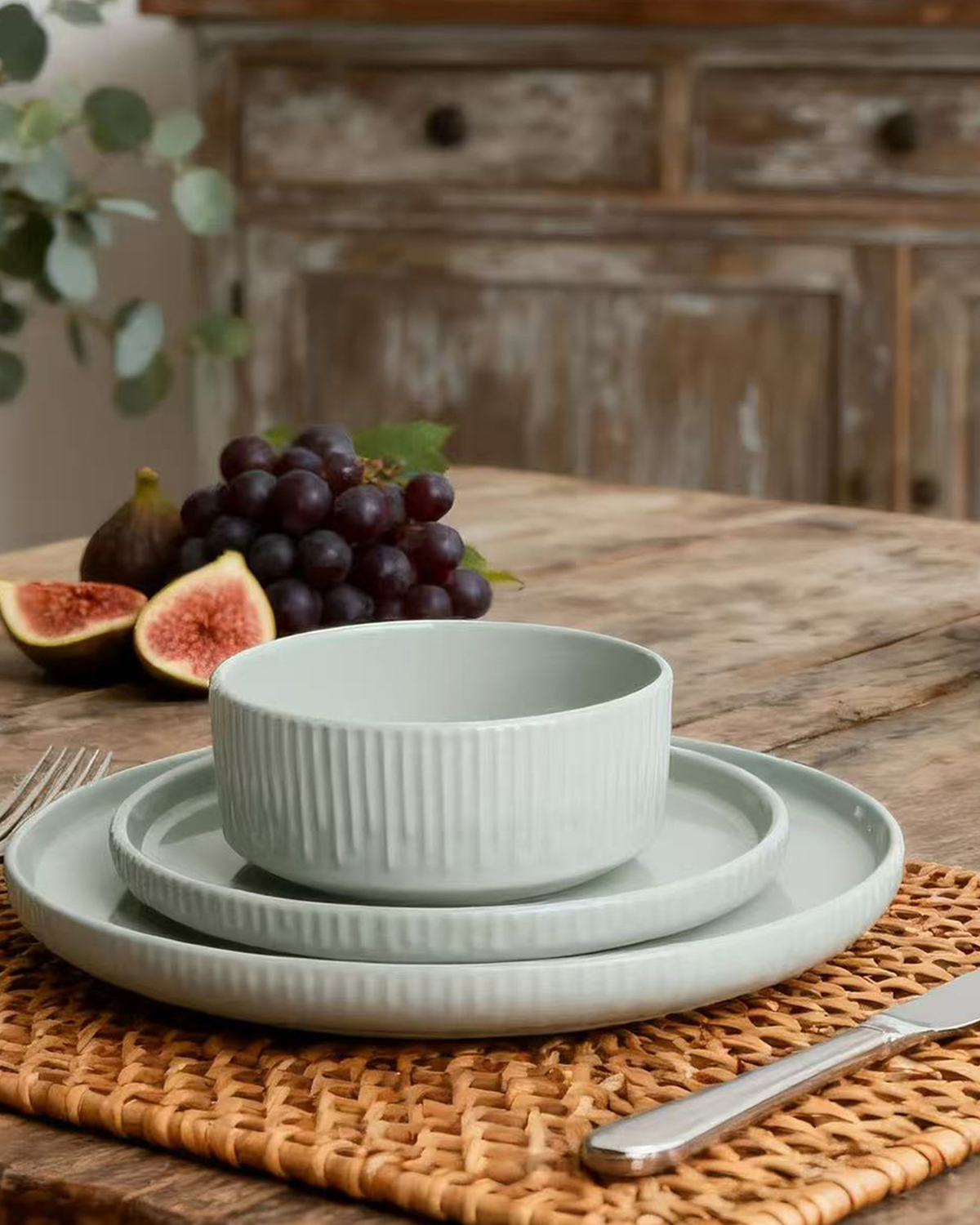 Shallow Harper Stoneware 12-Piece Dinner Set, Green, 4 Dinner Plates 10.5", 4 Side Plates 7.5" & 4 Deep Bowls 5.5"