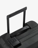 حقيبة ديلسي باريس ستون الصلبة ذات العجلات الأربع