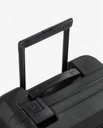 حقيبة ديلسي باريس ستون الصلبة ذات العجلات الأربع