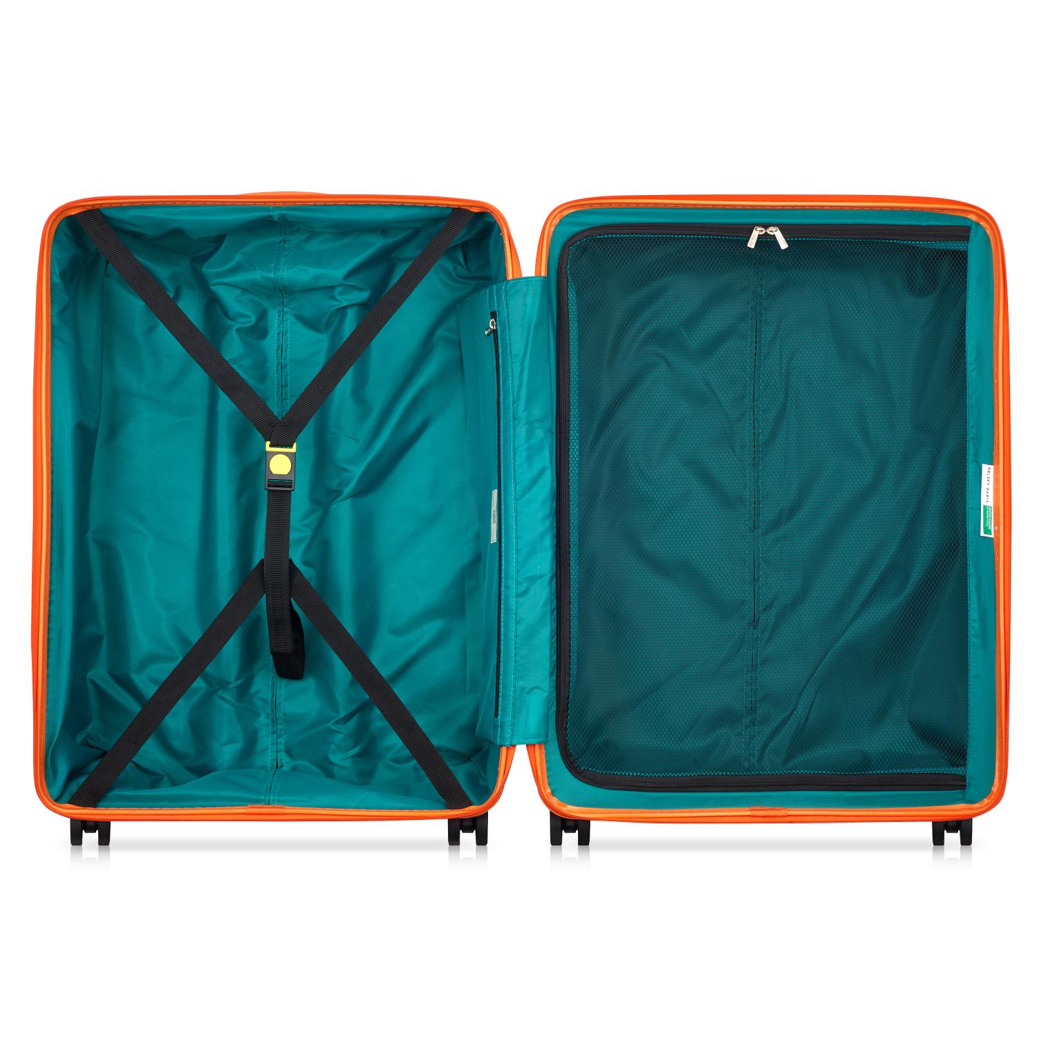 عربة أمتعة UCOB Fabrica 4 ذات العجلات المزدوجة والغطاء الصلب غير القابل للتمدد