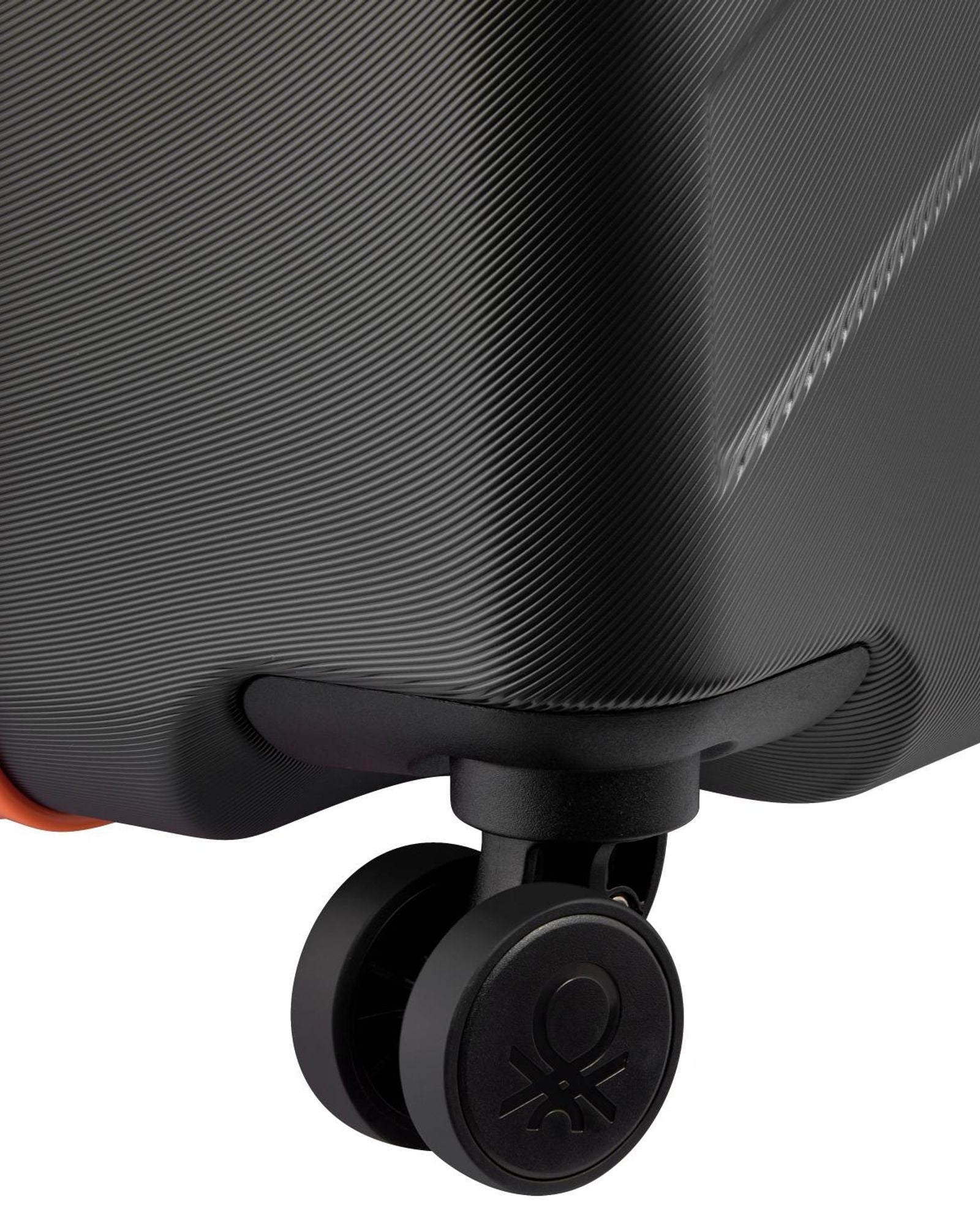 عربة أمتعة UCOB Fabrica 4 ذات العجلات المزدوجة والغطاء الصلب غير القابل للتمدد