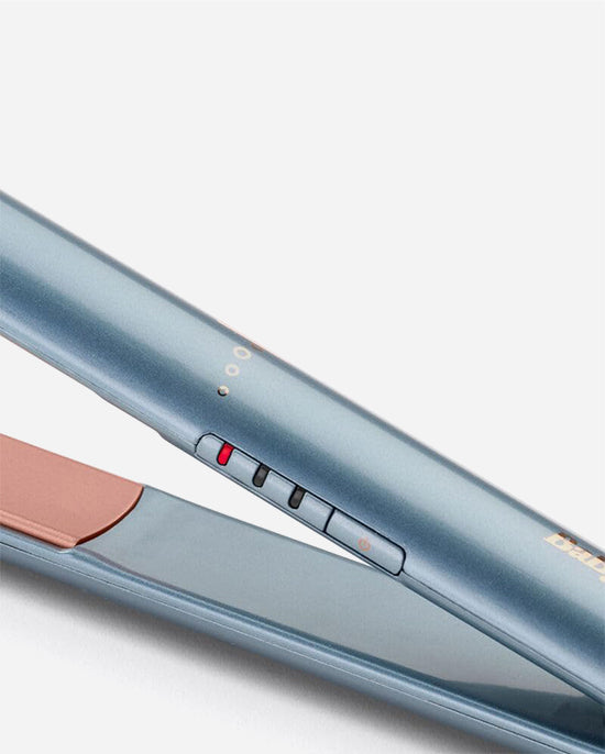 مكواة فرد الشعر بيبي ليس ٢٥ مم - إصدار دينم | ألواح سيراميك، تصفيف سريع، لمسة نهائية أنيقة