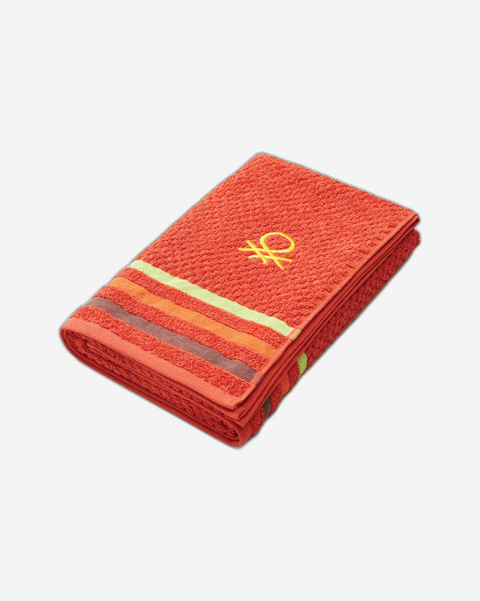 منشفة حمام يونايتد كولورز أوف بينيتون بألوان قوس قزح حمراء قرمزية، 450 جرام لكل متر مربع