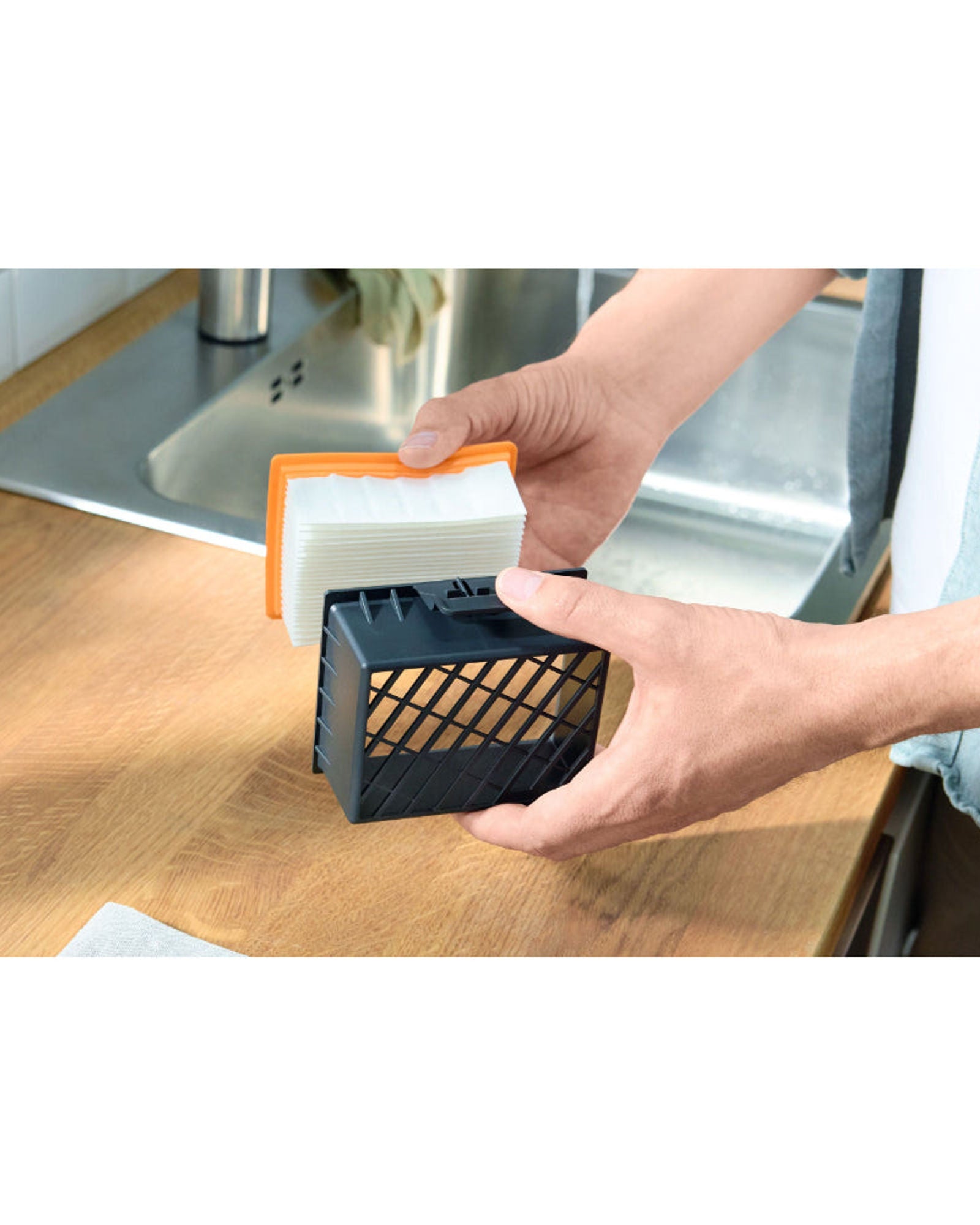 مكنسة كهربائية بوش سلسلة 4 ذات كيس