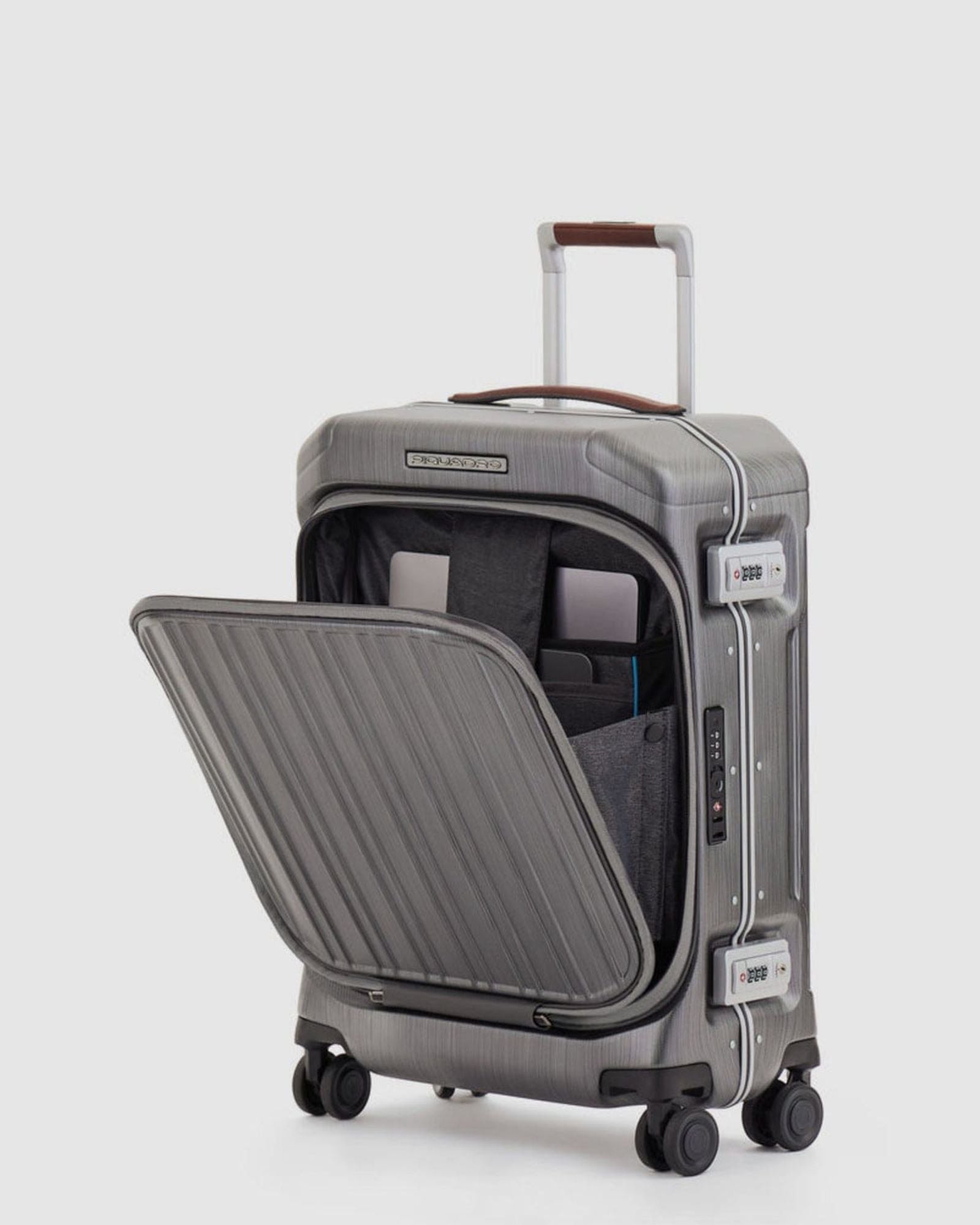 حقيبة بيكوادرو بي كيو إل إم بإطار ٥٥ سم، فحص سريع مع حامل حاسوب، حقيبة صلبة بأربع عجلات مزدوجة، لون أسود/بني فاتح - Bv4426Pqlm/Ncu