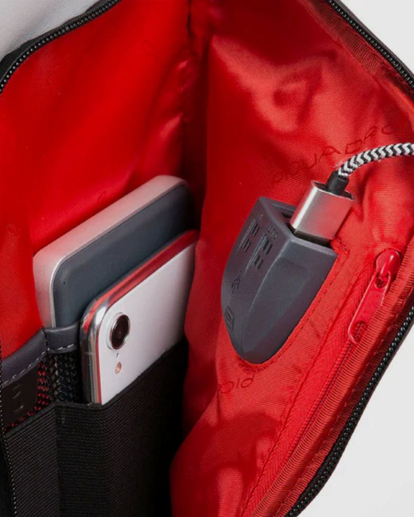 عربة نقل مخصصة لأجهزة الكمبيوتر والآيباد من بيكوادرو، بحجم المقصورة، رمادي وأسود، BV4817UB00BM/GRN