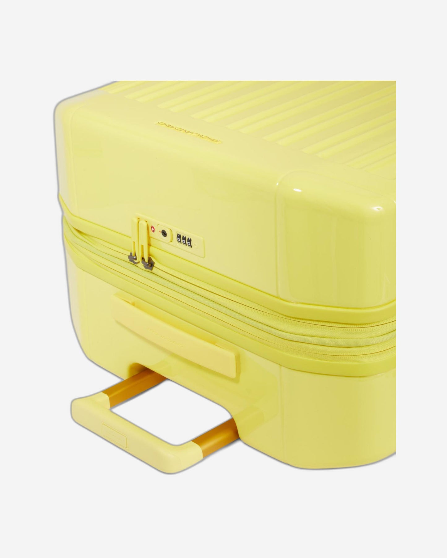 عربة بيكوادرو بي كيو لايت متوسطة الحجم قابلة للتمدد بأربع عجلات، لون أصفر من البولي كربونات