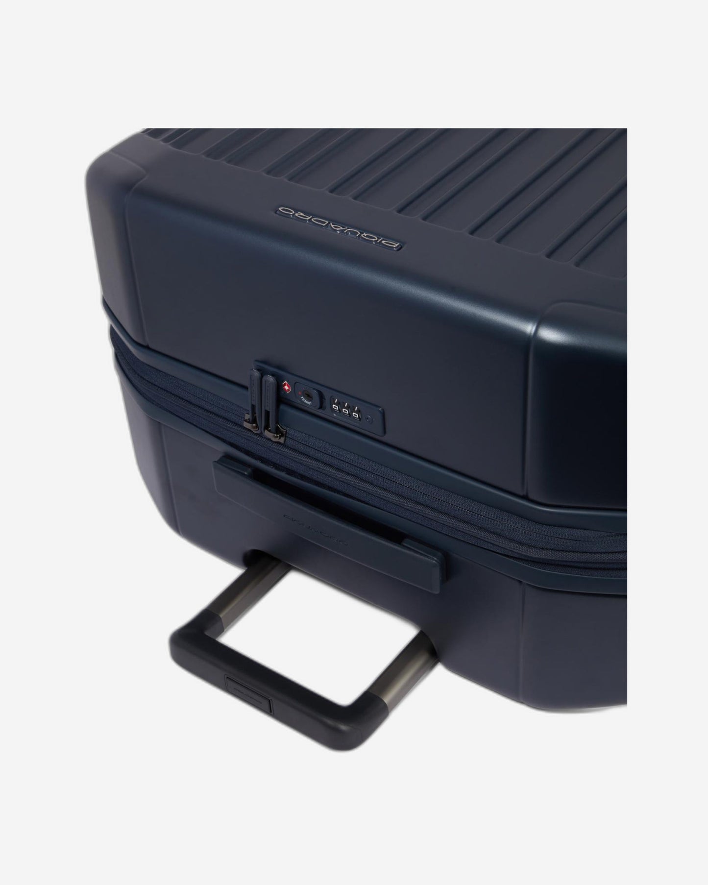 عربة بيكوادرو بي كيو لايت متوسطة الحجم قابلة للتمدد بأربع عجلات من البولي كربونات باللون الأزرق غير اللامع