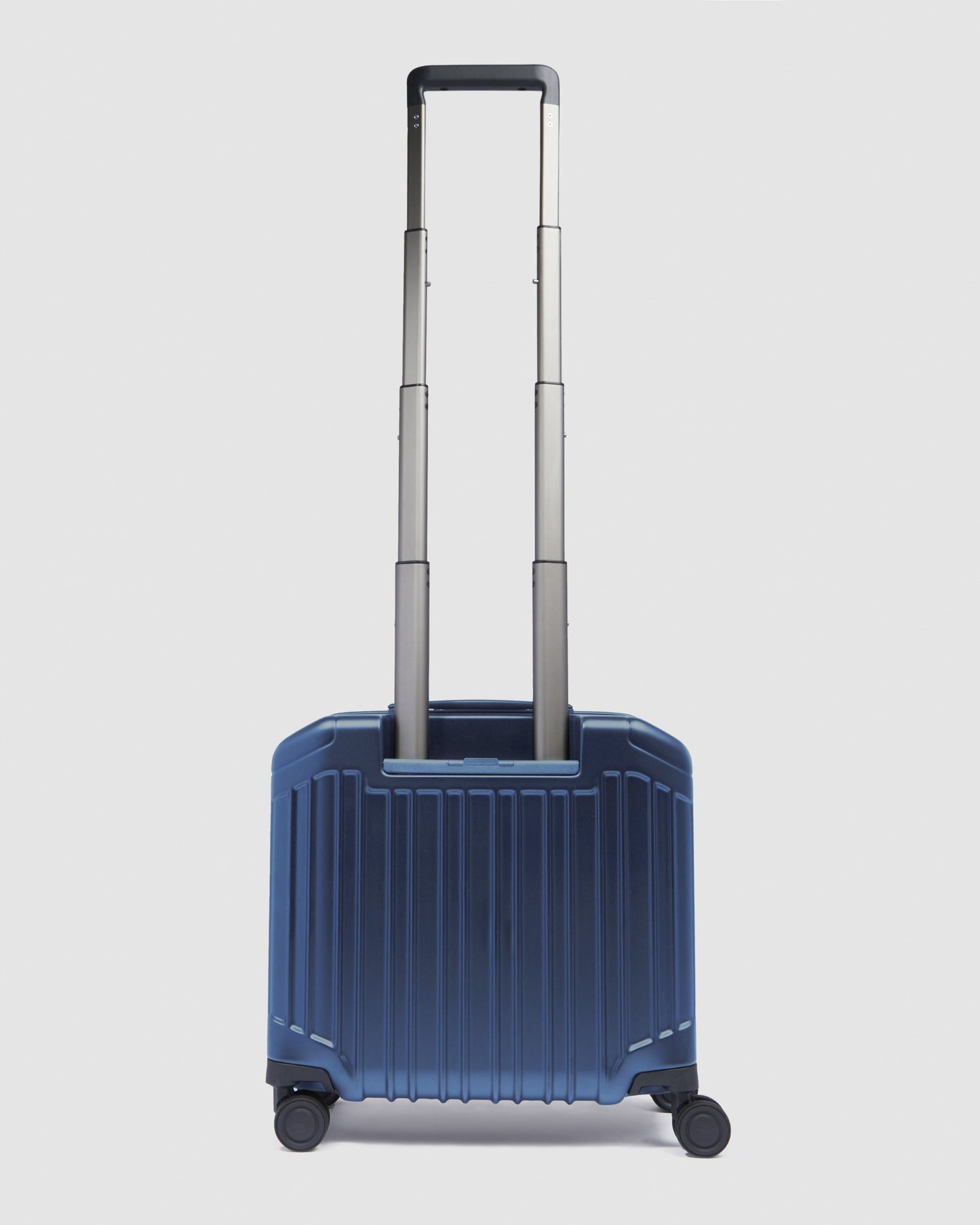حقيبة الطيار Piquadro TSA Lock باللون الأزرق