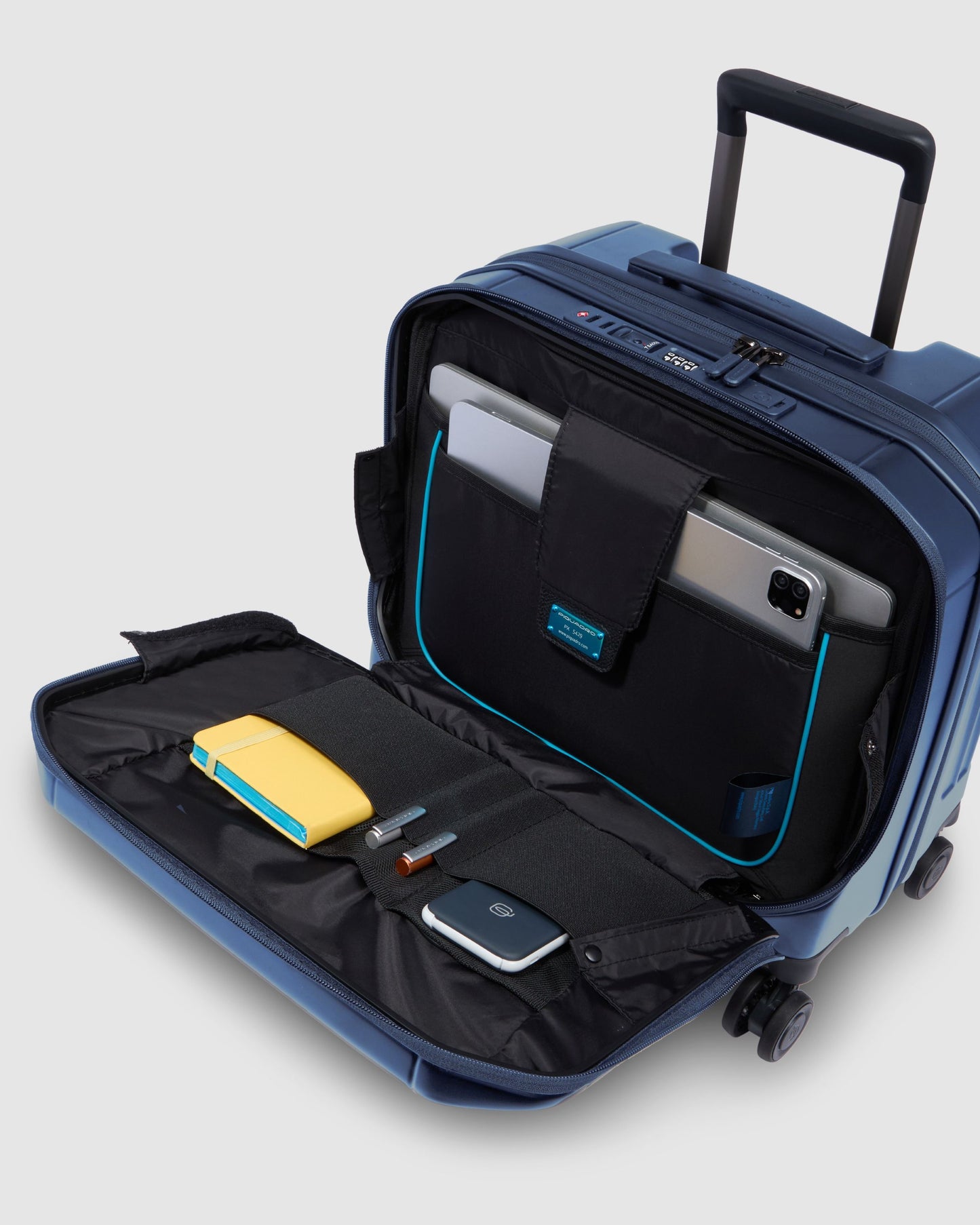 حقيبة الطيار Piquadro TSA Lock باللون الأزرق