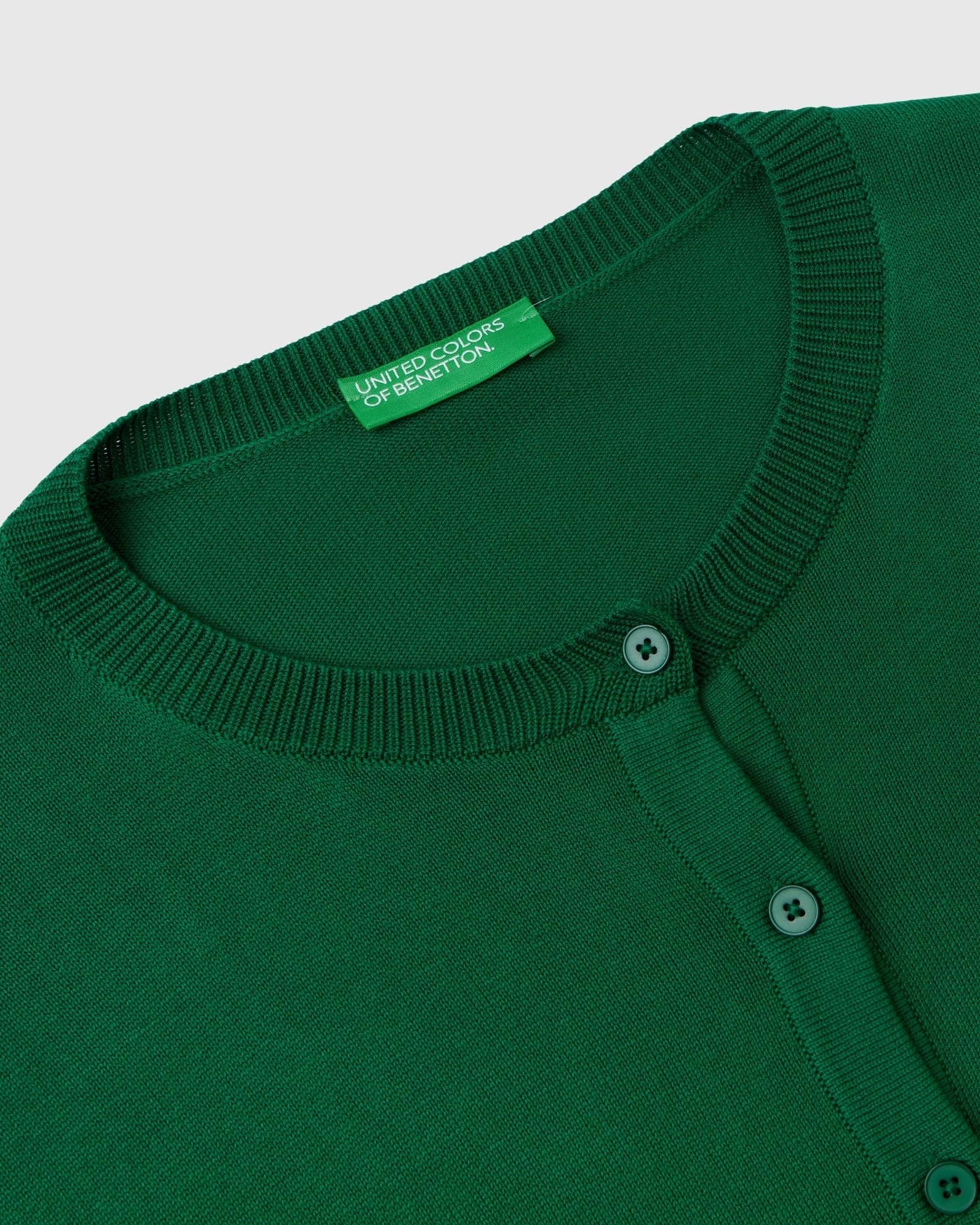 كارديجان برقبة دائرية وأزرار