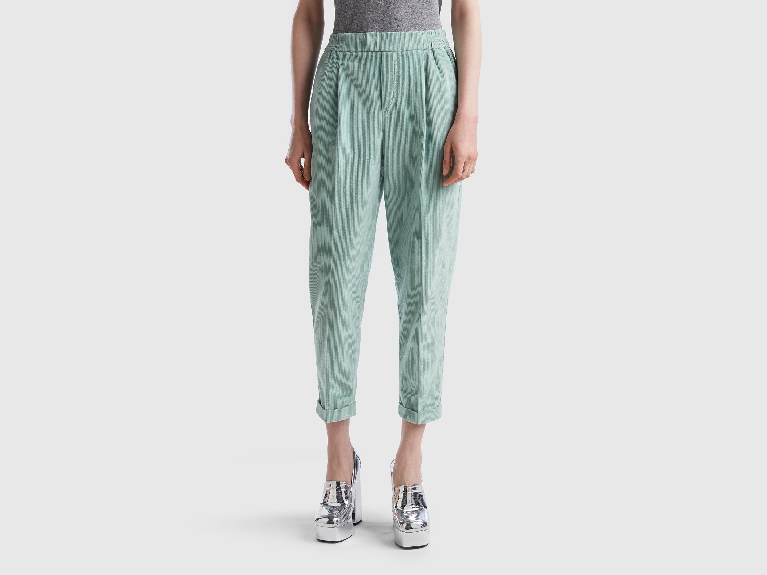 بنطال تشينو مخملي بخصر مطاطي