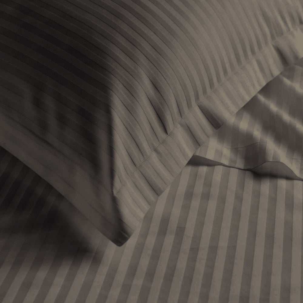 طقم غطاء لحاف قطني فاخر مخطط من 6 قطع من Cotton Home مقاس 220×240 سم