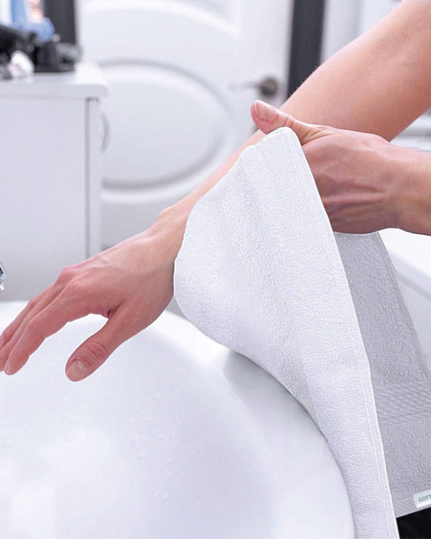 منشفة قطنية فاخرة من كوتون هوم، مقاس 40×70 سم، سريعة الجفاف ومتينة، وزنها 600 غرام/متر مربع