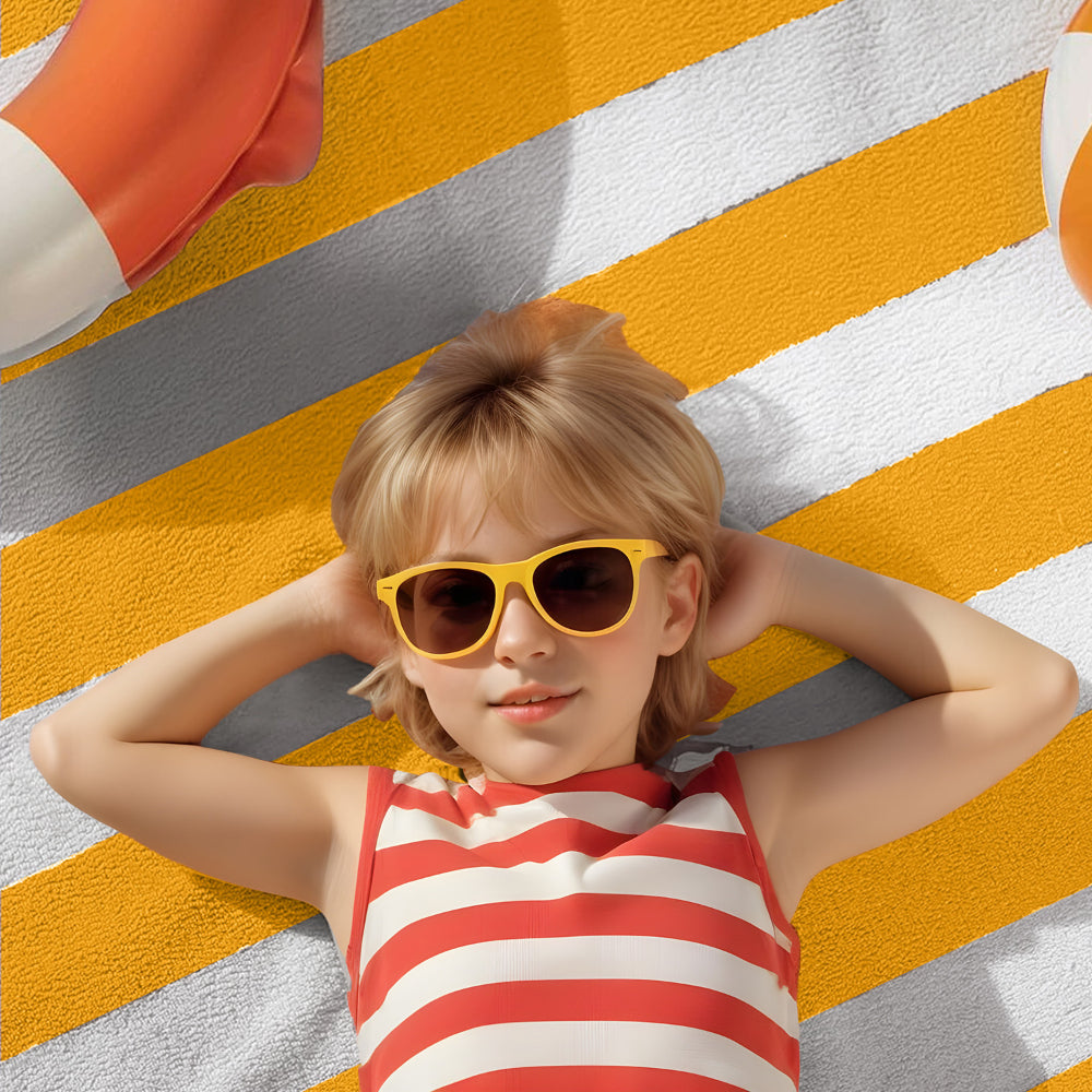 منشفة حمام سباحة مخططة من القطن 100% باللون الأصفر