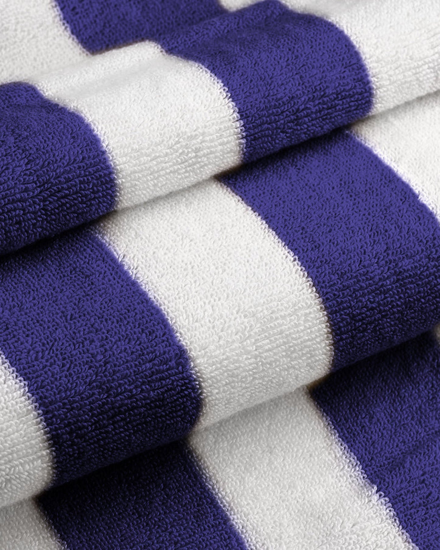 منشفة حمام سباحة منزلية قطنية مخططة باللون الأزرق الداكن