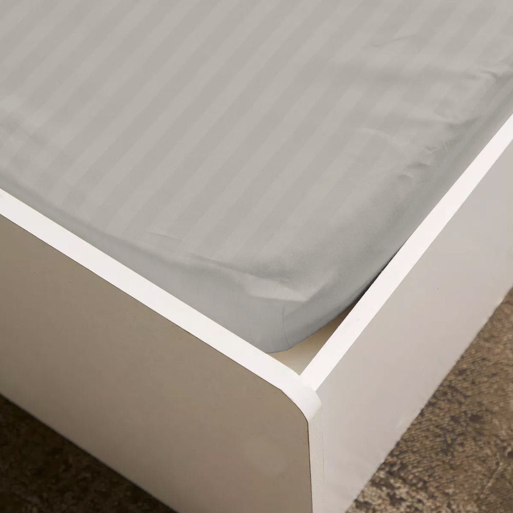 طقم ملاءات قطنية منزلية مكون من 3 قطع مخططة باللون البني الفاتح