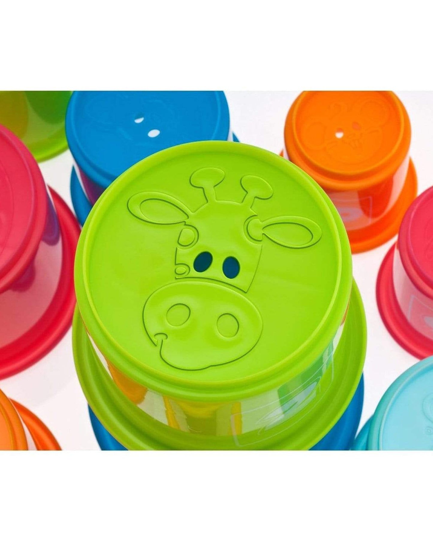 أكواب تكديس الألعاب