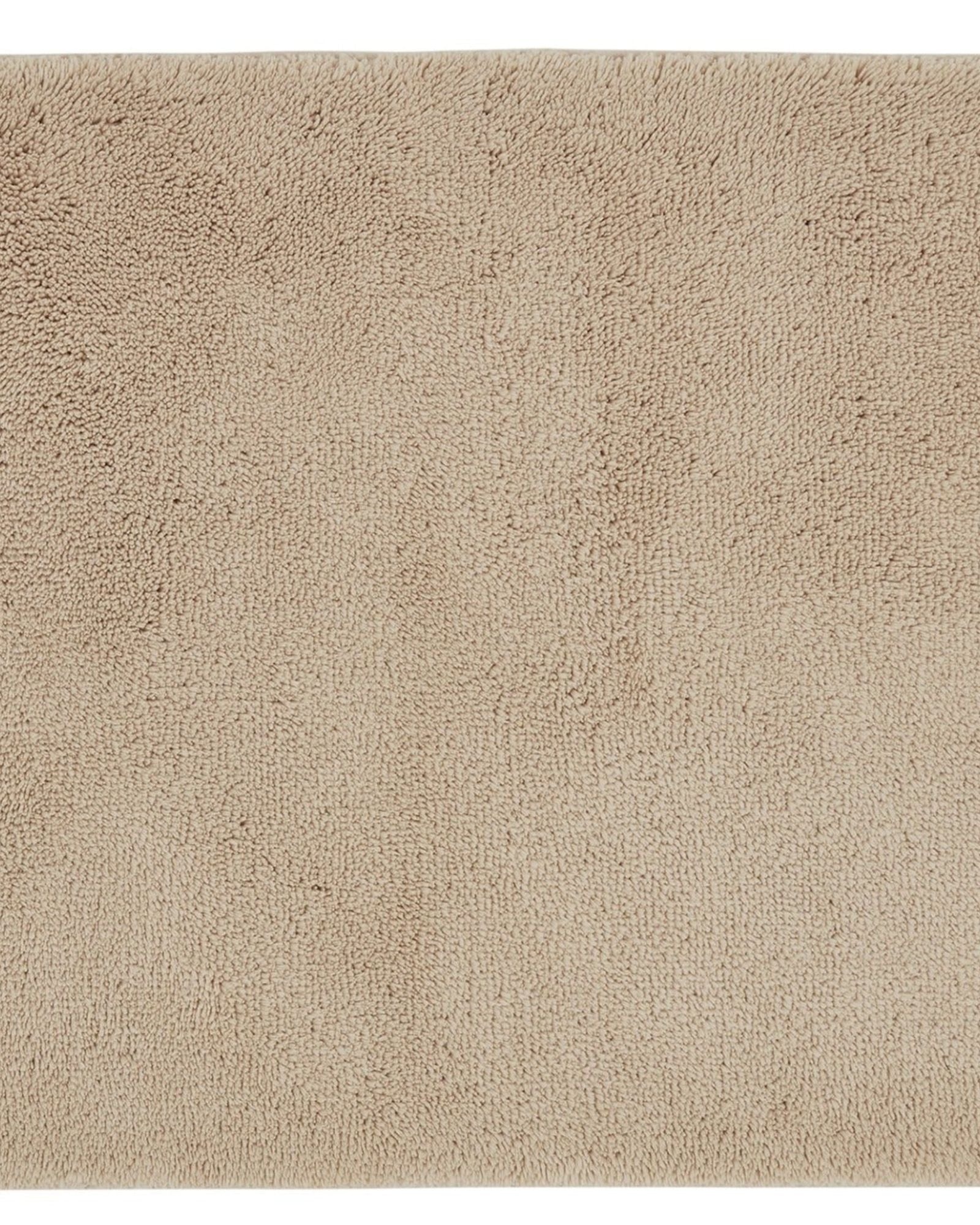 سجادة حمام مبطنة بظهر مطاطي ووبر عميق من كريستي، خشب طافي