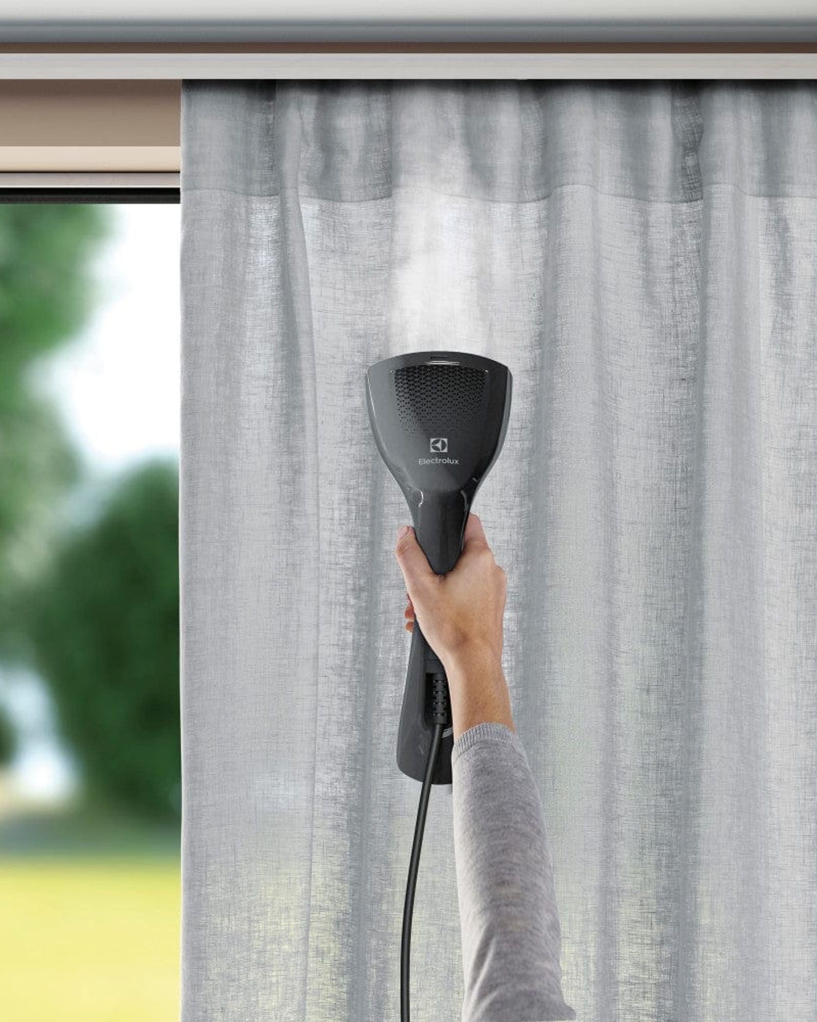 مكواة بخار إلكترولوكس ريفاين 600