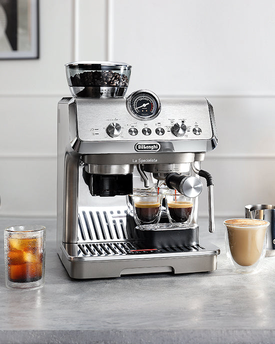 ماكينة تحضير القهوة الباردة ديلونجي LA SPECIALISTA ARTE EVO Barista Espresso مع مطحنة مدمجة وتقنية الاستخلاص البارد وفن لاتيه وخاصية التحكم النشط في درجة الحرارة EC9255.M فضي