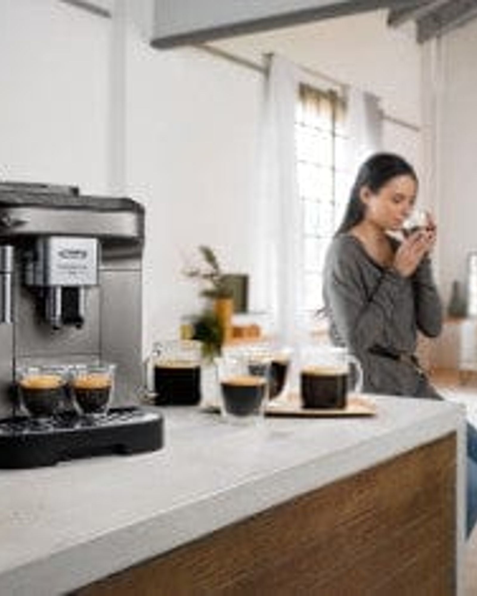 ماكينة القهوة ديلونجي ماجنيفيكا إيفو الأوتوماتيكية