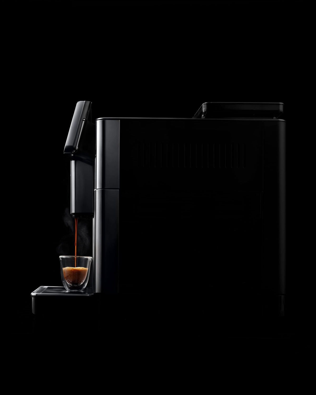 De'Longhi PrimaDonna Aromatic Fully Automatic Bean-to-Cup Coffee Machine with 38 Hot & Cold Drinks, Cold Brew Technology & 5-Inch Touchscreen – Titanium – ECAM630.75.TSM