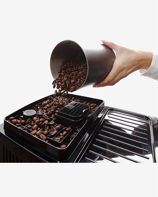 ماكينة صنع القهوة De'Longhi Magnifica الأوتوماتيكية بالكامل، قهوة طازجة، لوحة تحكم تعمل باللمس Sift، رغوة حليب تقليدية، وصفات بلمسة واحدة Black-ECAM220.22.GB (معتمدة من هيئة الإمارات للمواصفات والمقاييس الإماراتية)