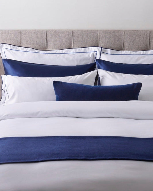 غطاء لحاف من قماش الساتان "جاسبر كونران" بكثافة 800 خيط باللون الأبيض