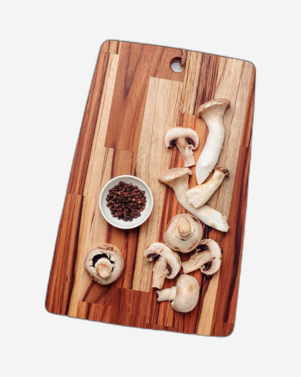 ترامونتينا منذ عام 1911، صنع في البرازيل، لوح تقطيع مستطيل من خشب الساج من ترامونتينا للمطبخ، مقاس 40×27 سم، معتمد من FSC