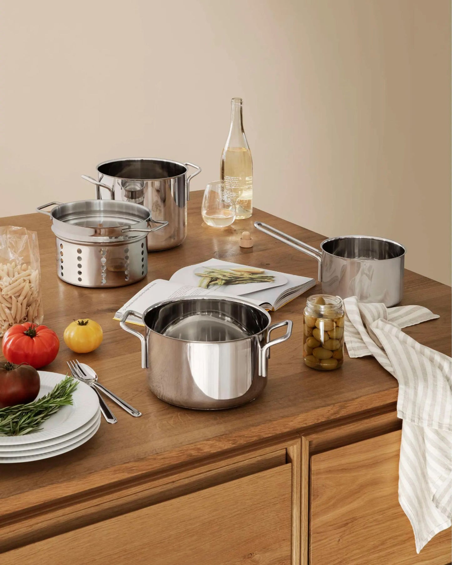 طقم أواني طهي من الفولاذ المقاوم للصدأ من إيفا سولو 202350، 4 قطع