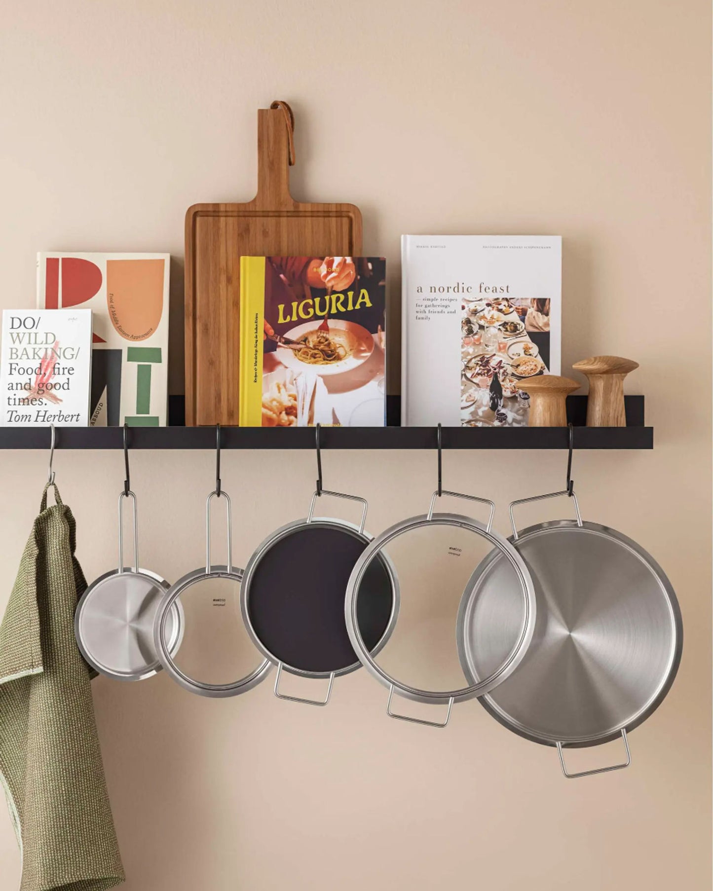 غطاء إيفا سولو 206024 مقاس 24 سم من الفولاذ المقاوم للصدأ